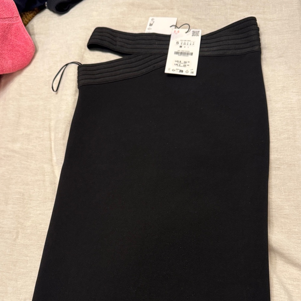 Zara Black Pencil Skirt